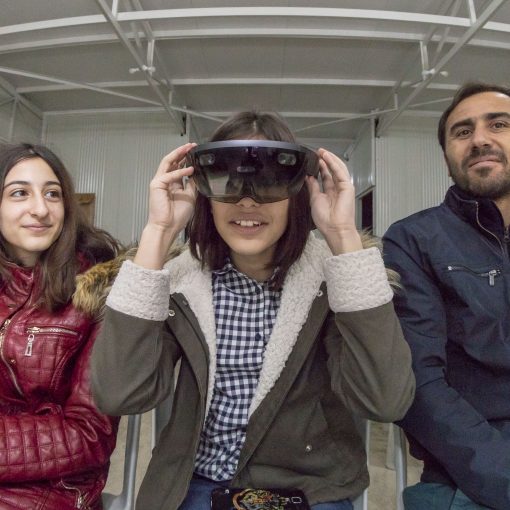 Turkish student tries the HoloLens